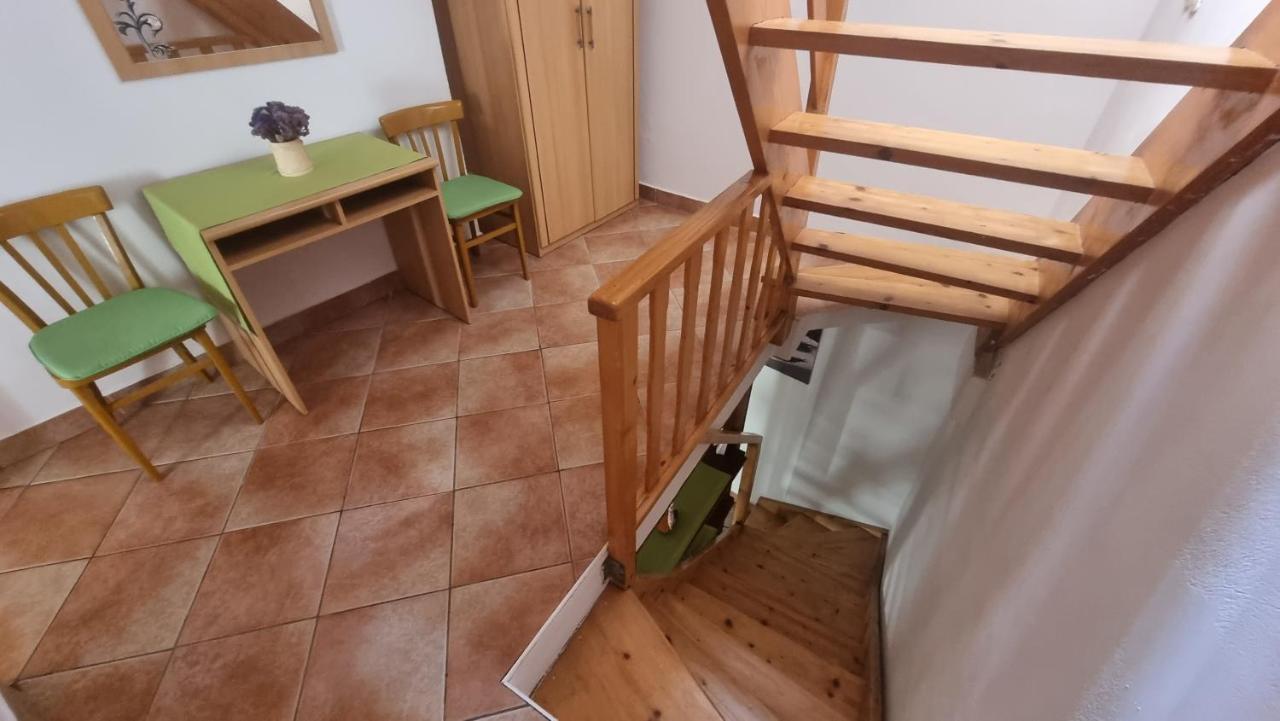 Apartment Igor With Balcony And Sea View Baška Eksteriør bilde